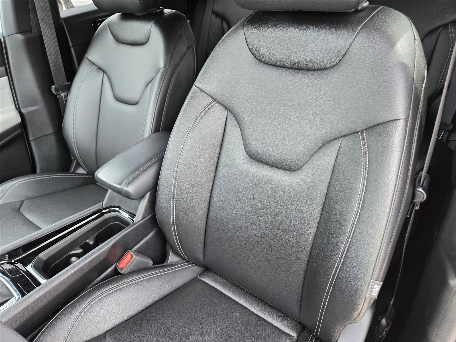 2025 Jeep Compass Limited - Photo 16