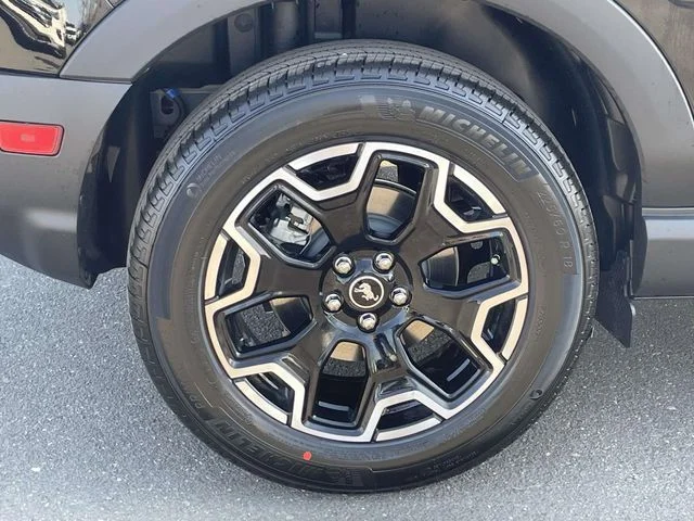 New 2026 Shadow Black Ford Outer Banks® image 7