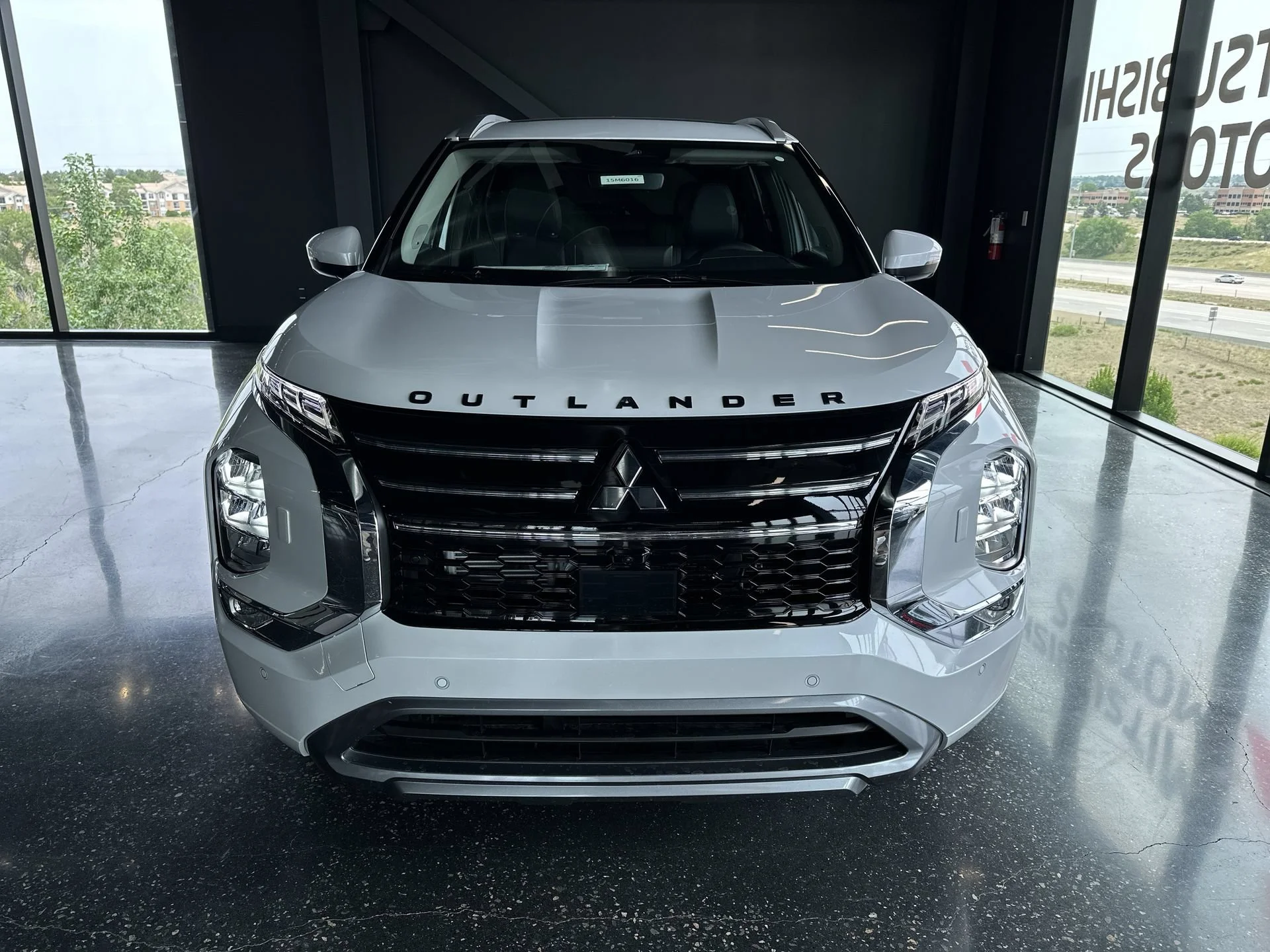 New 2026 White Diamond Mitsubishi SEL image 29