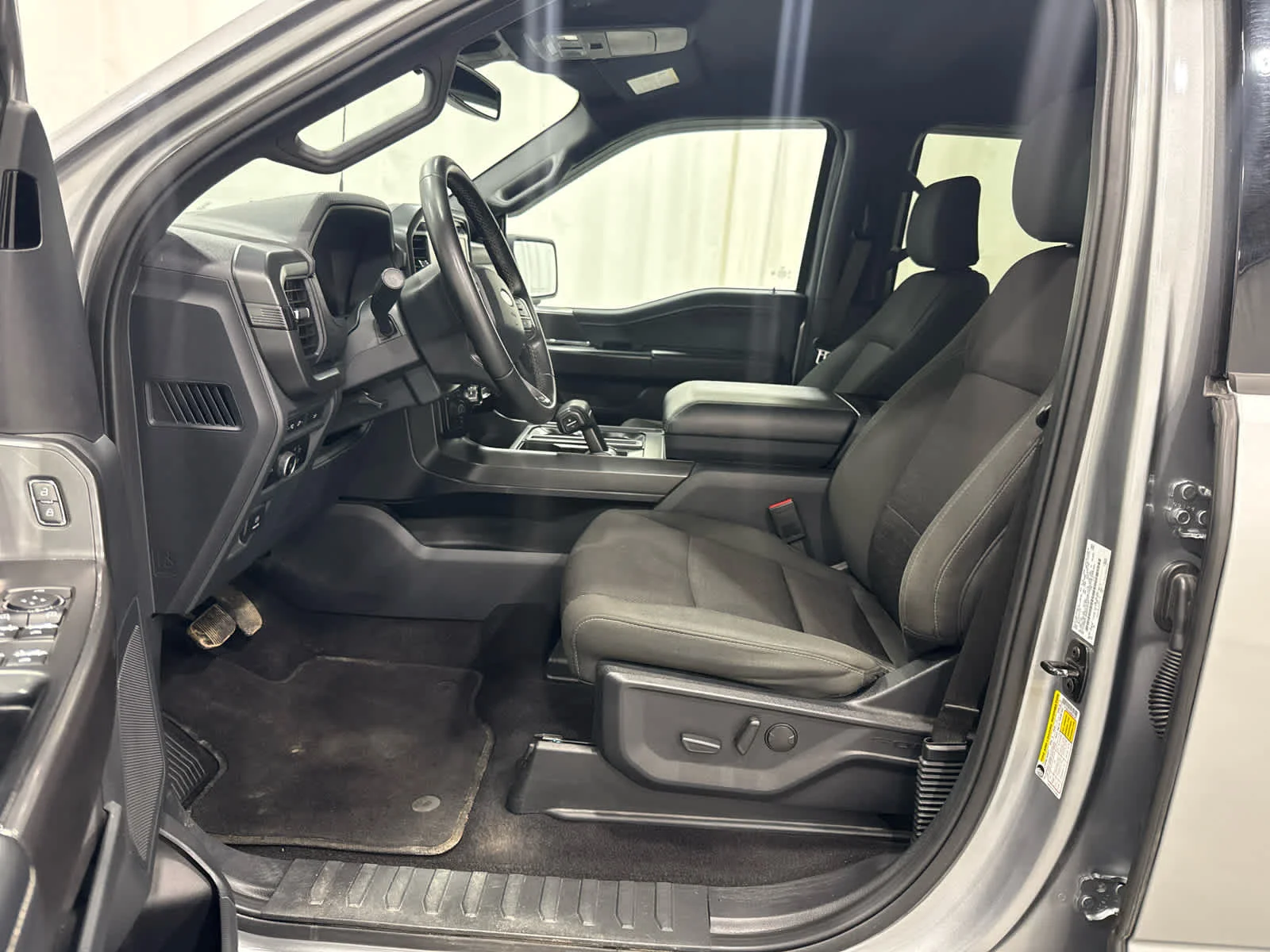 Used 2024 Silver Ford XLT image 11