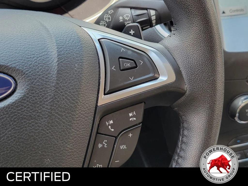 Used 2018 Red Ford SEL image 31