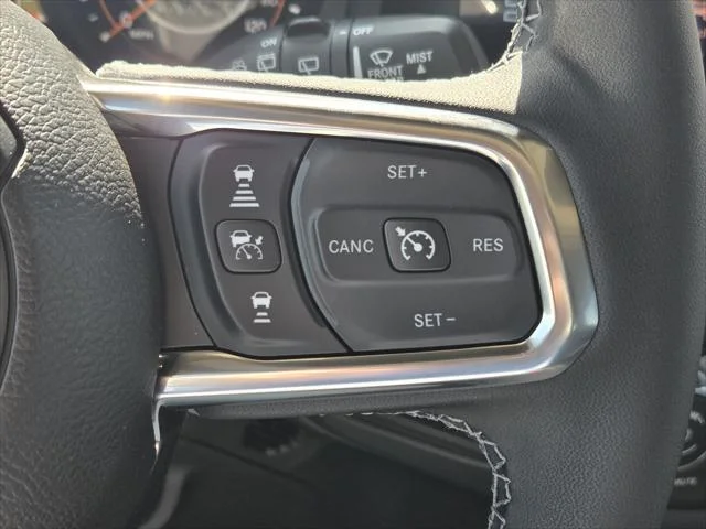 New 2026 Goldilocks Exterior Paint Jeep Sahara image 14