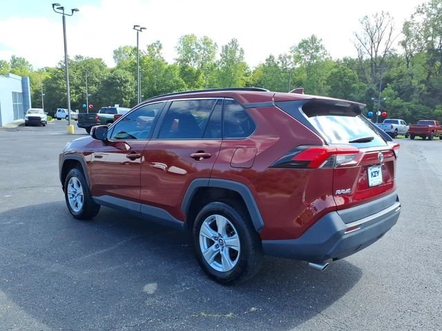 Used 2020 Pearl Toyota XLE image 5