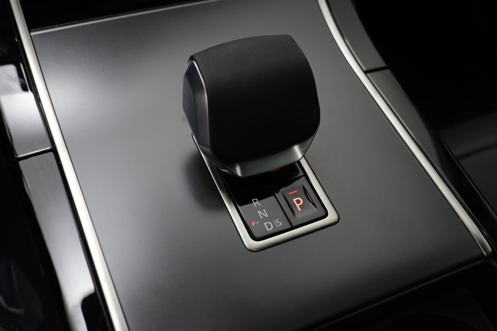 New 2026 Fuji White LAND ROVER S image 13