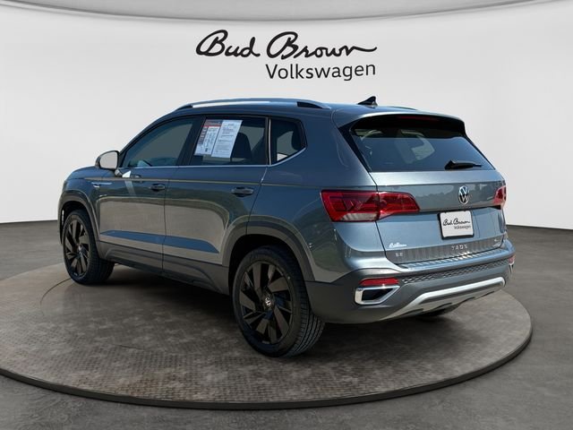Certified Used 2024 Platinum Gray Metallic Volkswagen 1.5T SE image 3