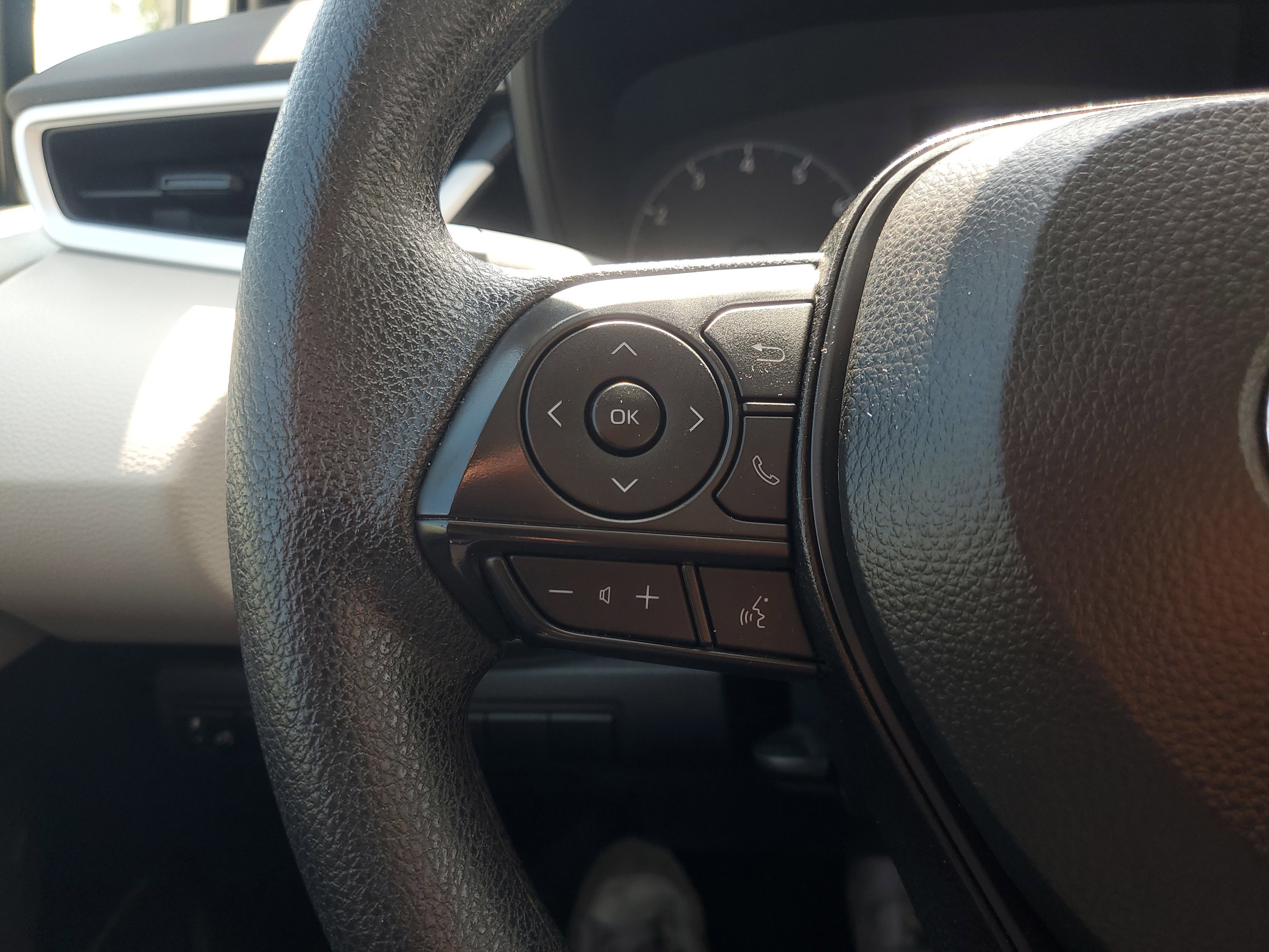 Certified Used 2025 Classic Silver Metallic Toyota LE image 20
