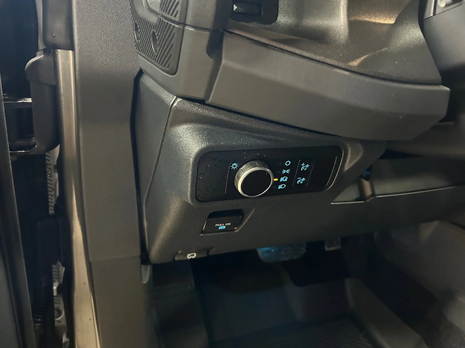 New 2026 Carbonized Grey Metallic Ford Big Bend image 15