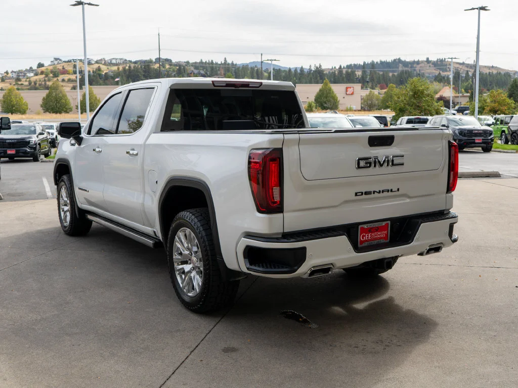 Used 2023 White GMC Denali image 6