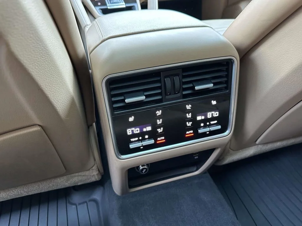 Certified Used 2019 Blue Porsche  image 14