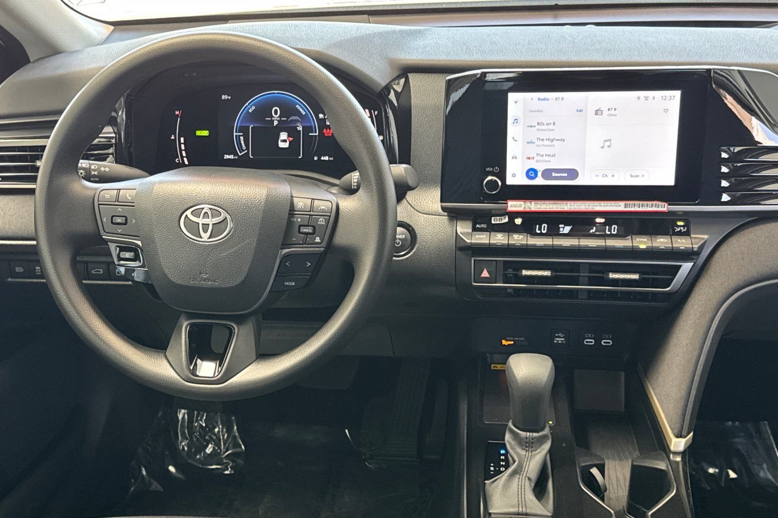 Used 2026 White Toyota LE image 20
