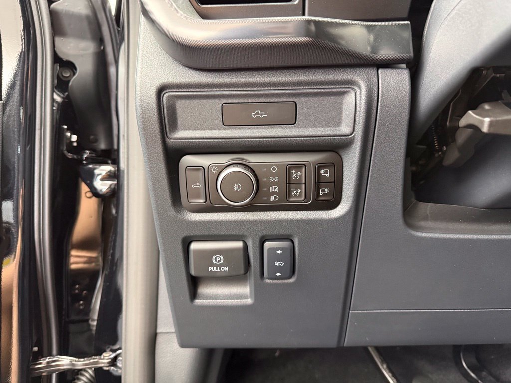 New 2026 Agate Black Metallic Ford Tremor® image 44