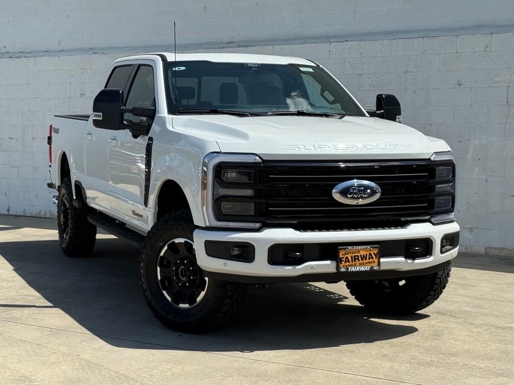 New 2026 Star White Metallic Tri-Coat Ford F-250® Platinum® image 2