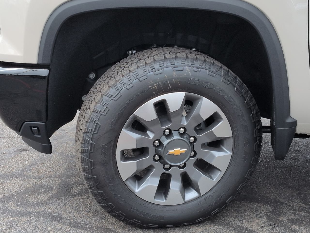 New 2026 White Sands Chevrolet Custom image 34