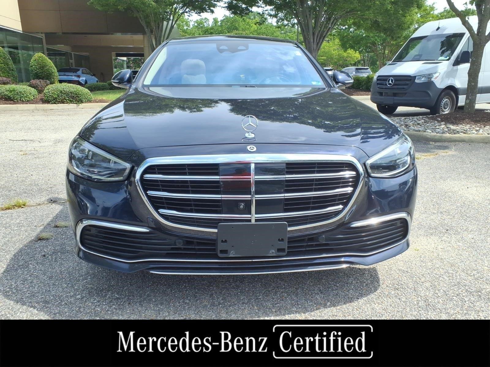 Used 2024 Nautical Blue Metallic Mercedes-Benz S 580 image 2