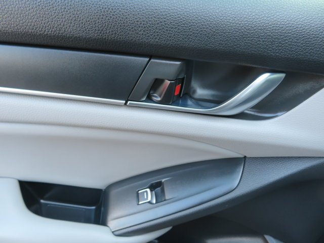 Used 2018 Modern Steel Metallic Honda LX 1.5T image 17
