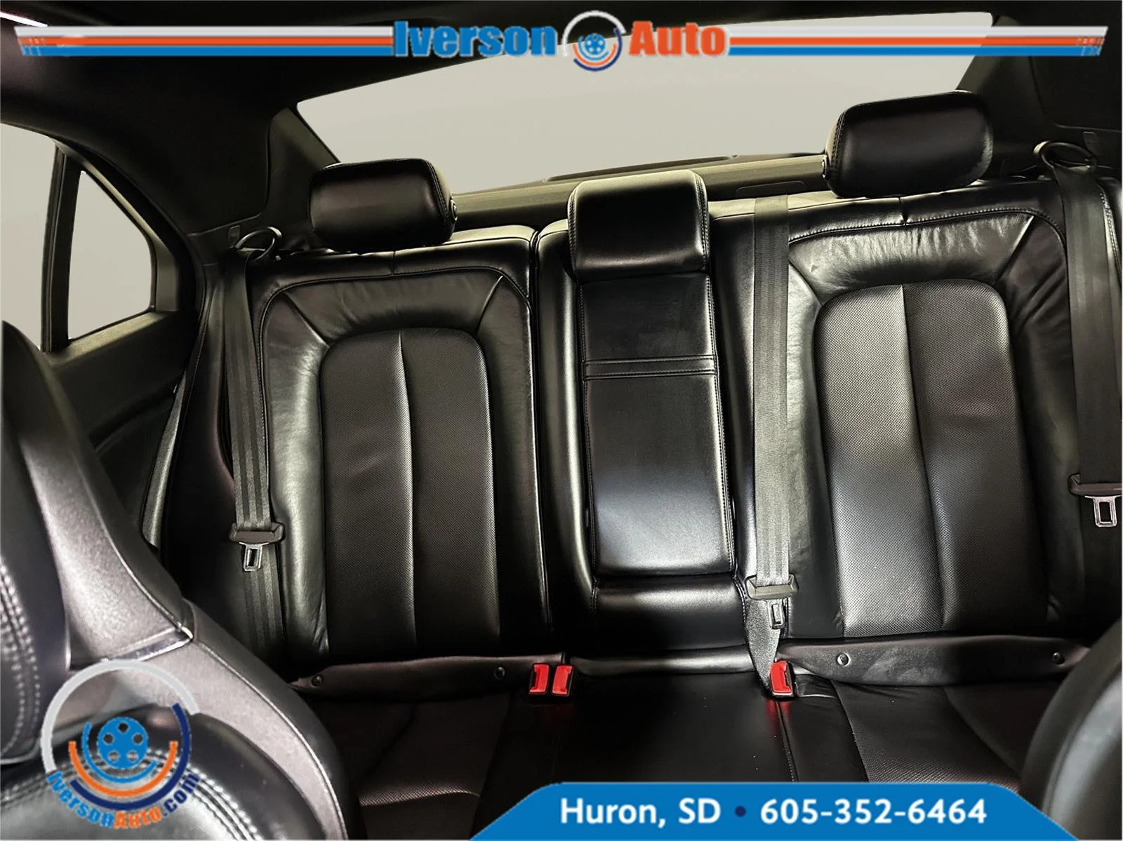 Used 2019 Gray Lincoln Select image 24
