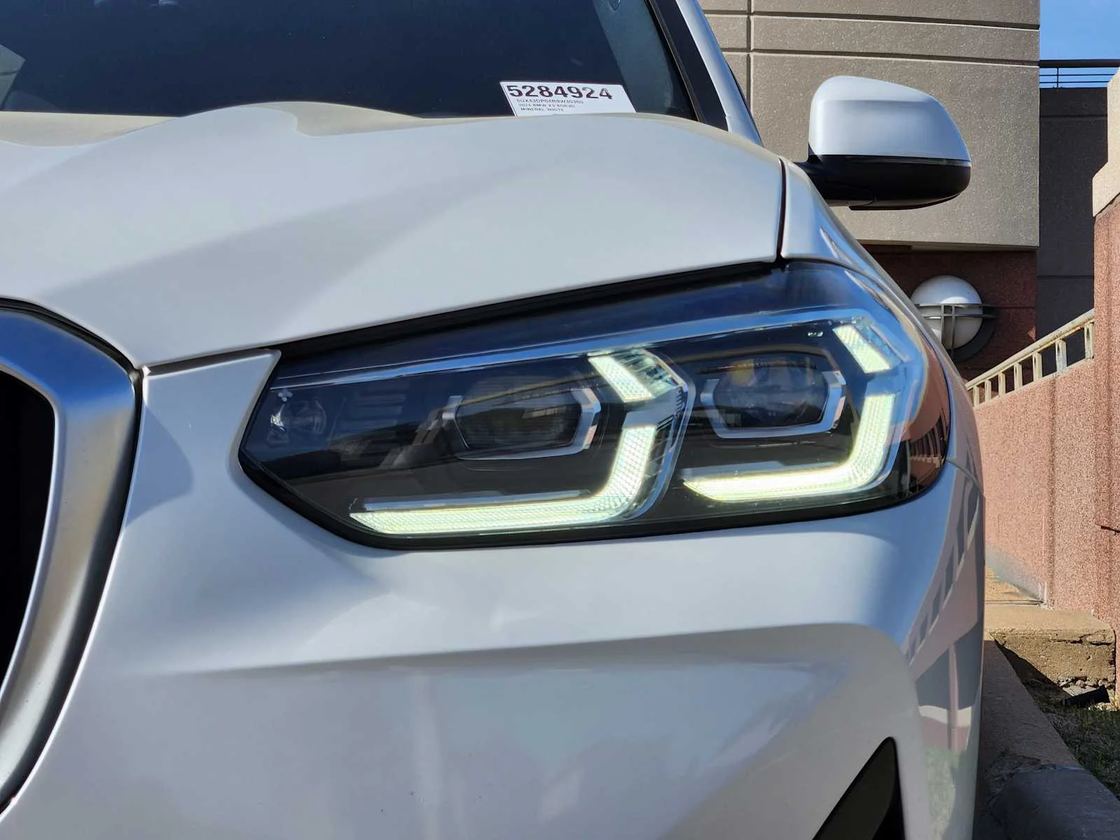 Certified Used 2024 Mineral White Metallic BMW sDrive30i image 5