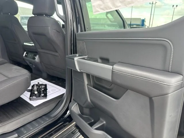 New 2026 Agate Black Metallic Ford XLT image 17