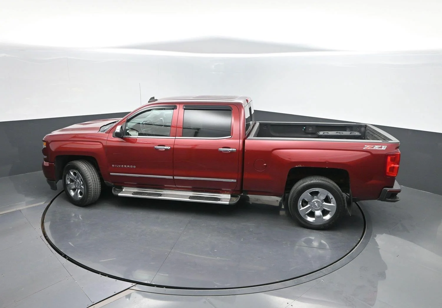 Used 2017 Siren Red Tintcoat Chevrolet LTZ image 39