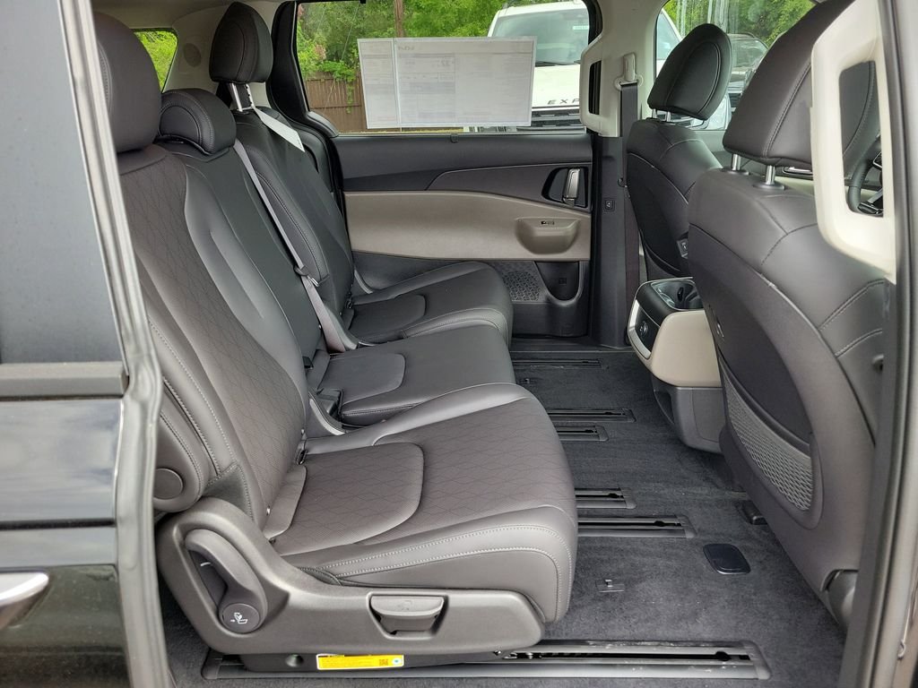 New 2026 Aurora Black Pearl Kia EX image 12