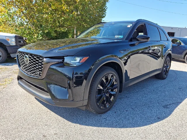 New 2026 Black Mazda 3.3 Turbo Premium image 2