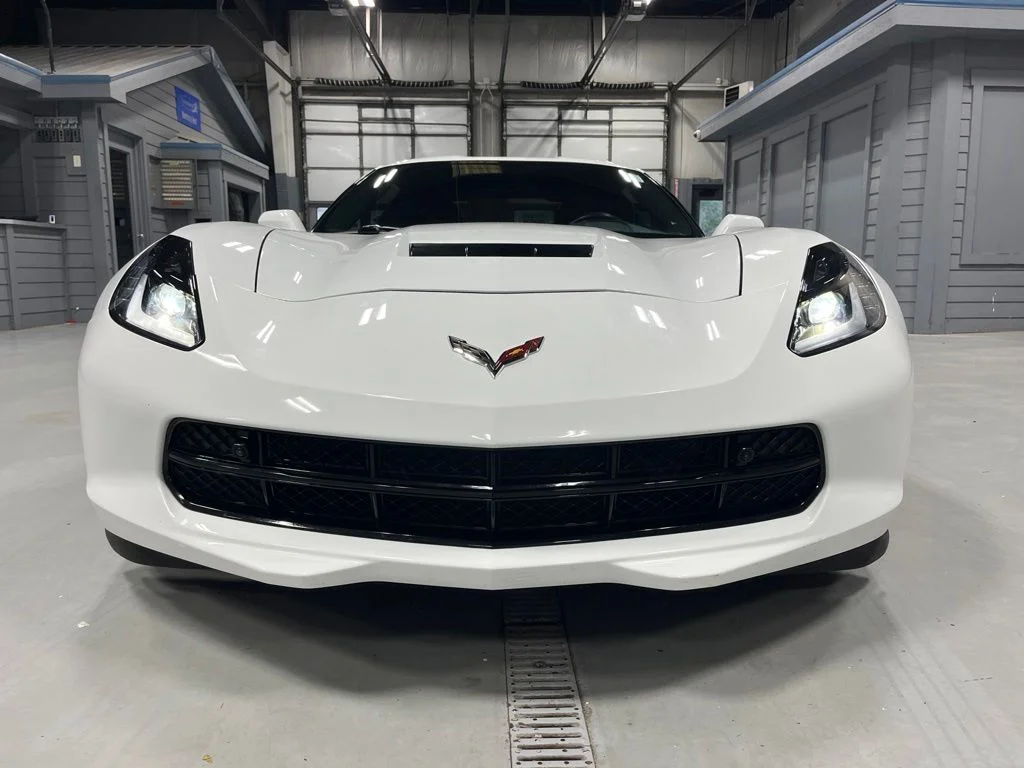 Used 2016 Arctic White Chevrolet Stingray image 2
