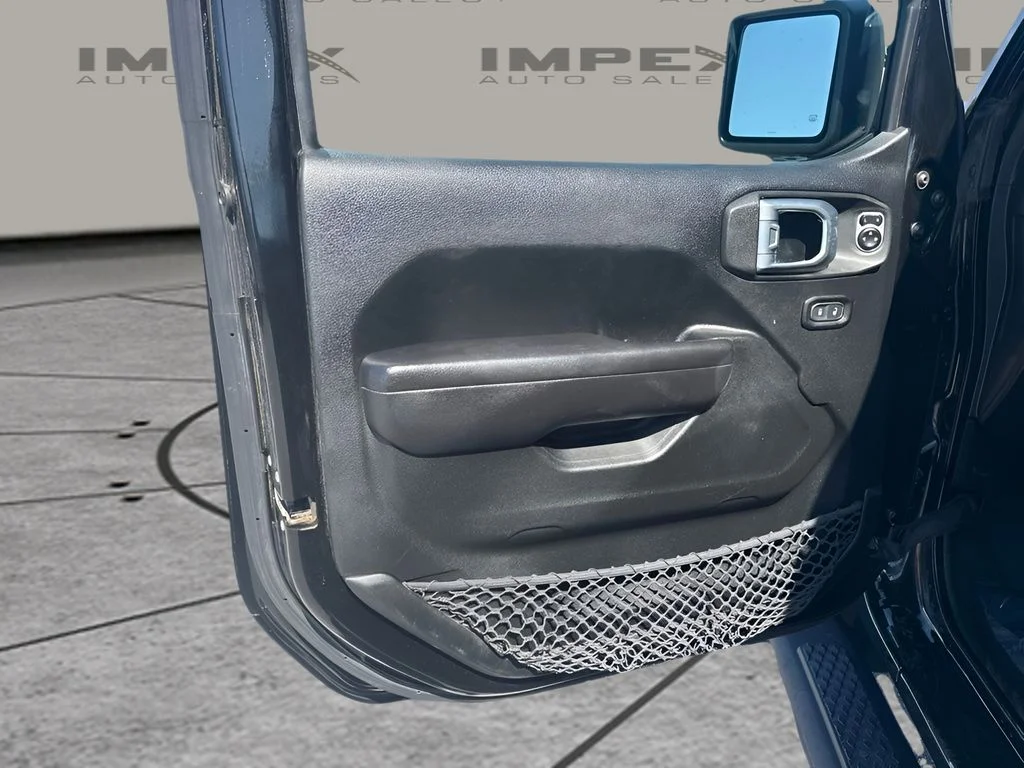 Used 2020 Black Jeep Sport image 22