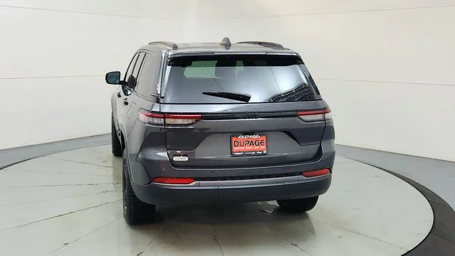 New 2026 Baltic Gray Metallic Clear-Coat Exterior Paint Jeep Limited image 8