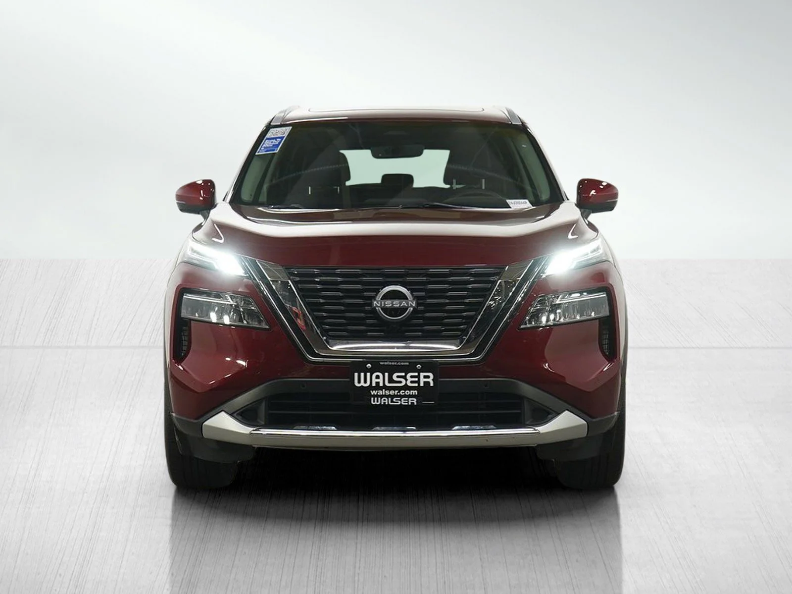 Used 2023 Scarlet Ember Tintcoat Nissan Platinum image 9