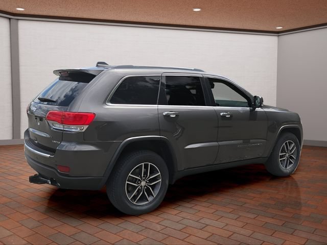 Used 2017 Gray Jeep Limited image 3