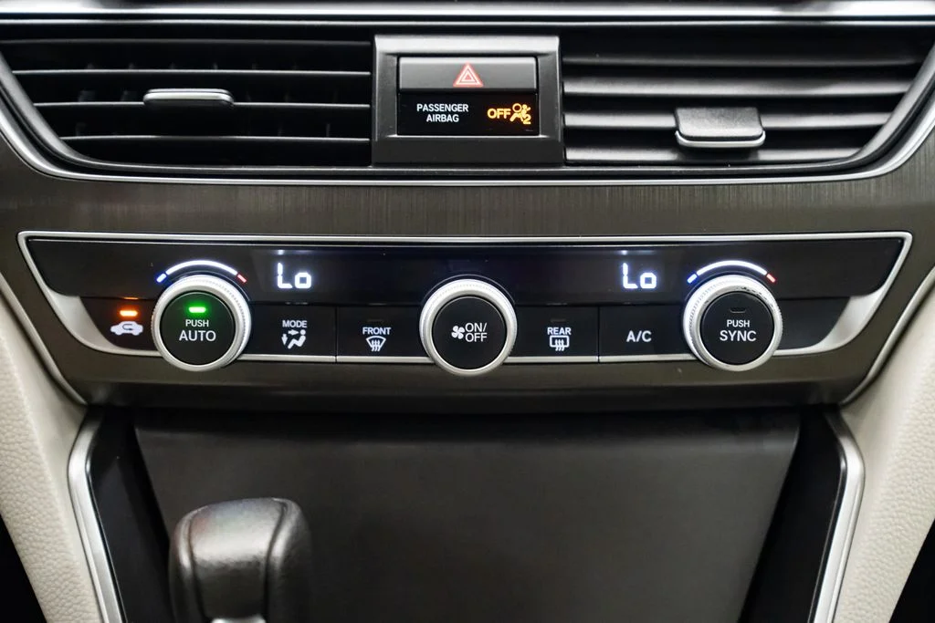 Used 2018  Honda LX image 12