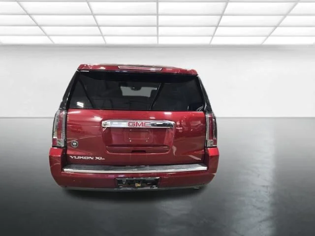 Used 2016 Red GMC Denali image 6