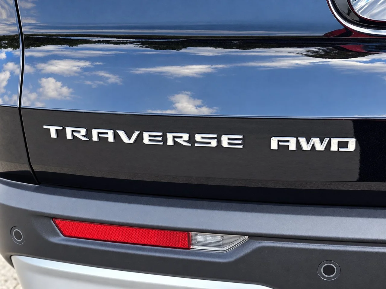 Used 2025 Mosaic Black Chevrolet LT image 6