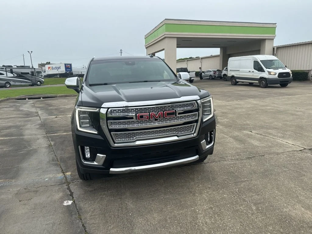 Used 2023 Onyx Black GMC SLT image 3
