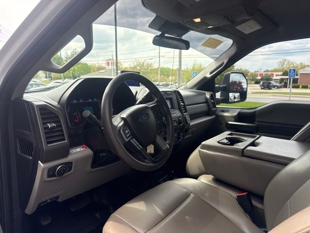 Used 2020 White Ford XL image 7