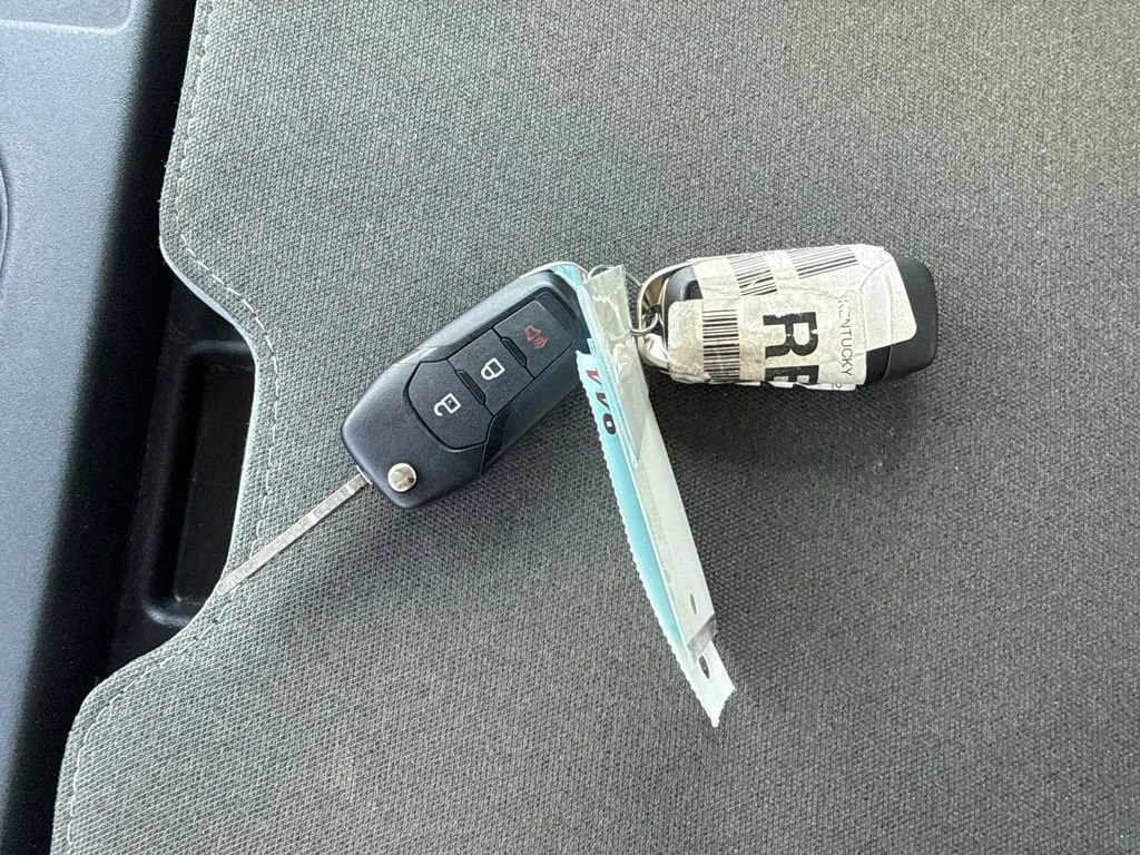 Used 2025 White Ford XL image 10