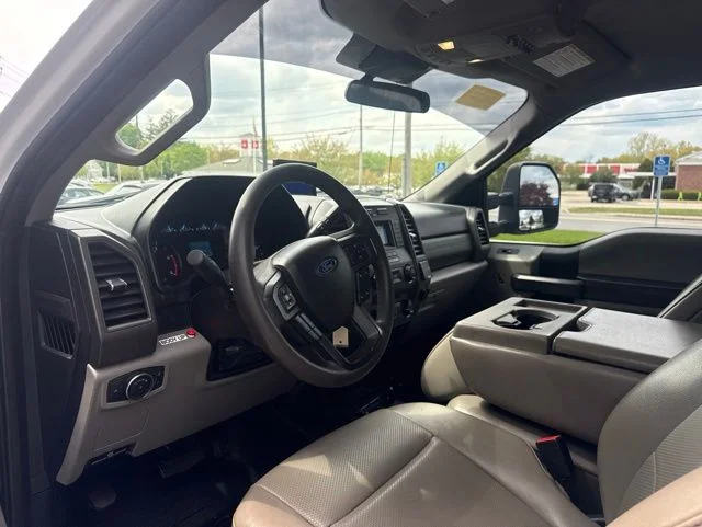 Used 2020 White Ford XL image 7
