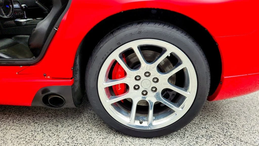 Used 2004 Viper Red Dodge 2dr Convertible SRT10 with Bluetooth Connectivity image 9