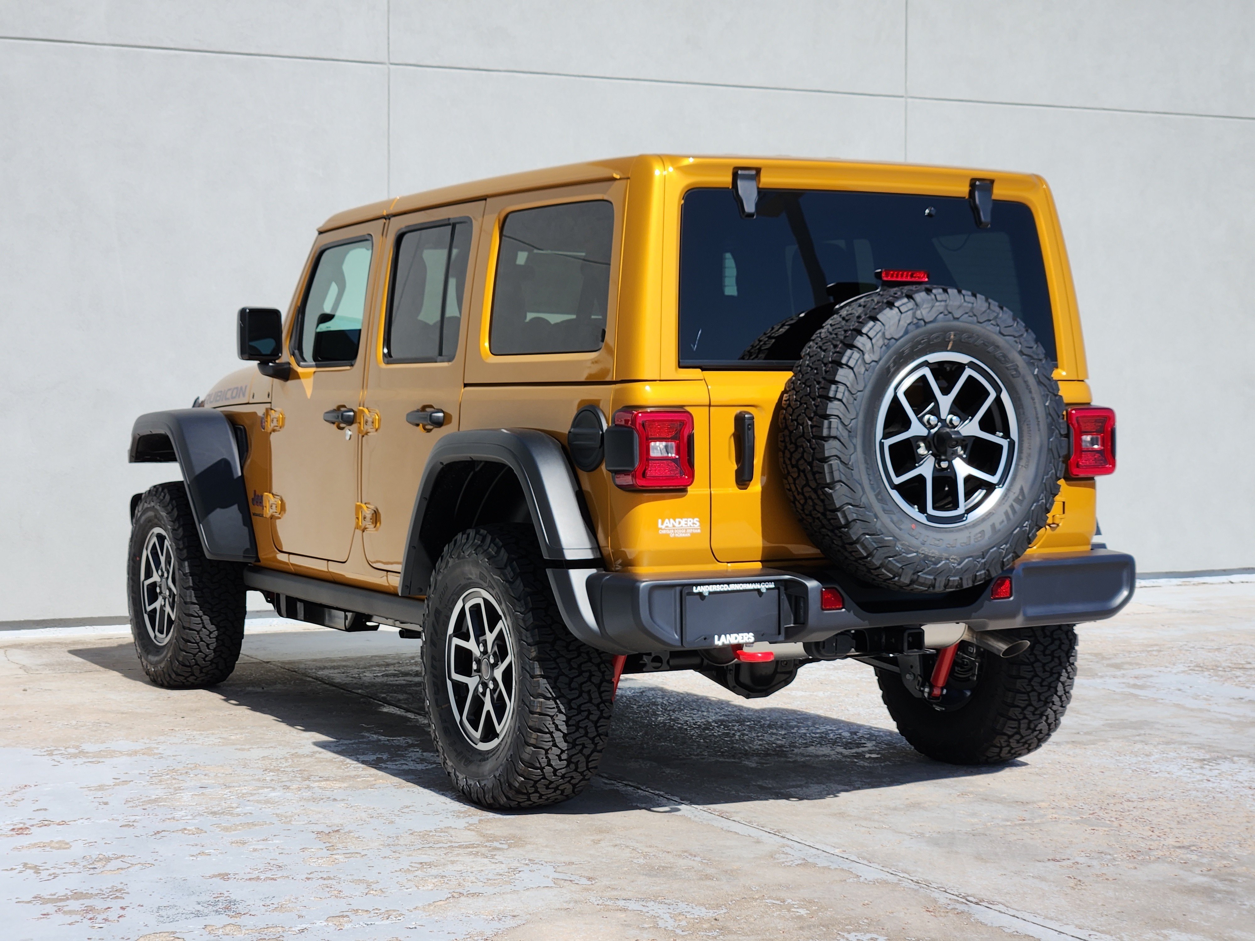 New 2026 Goldilocks Exterior Paint Jeep Rubicon image 3