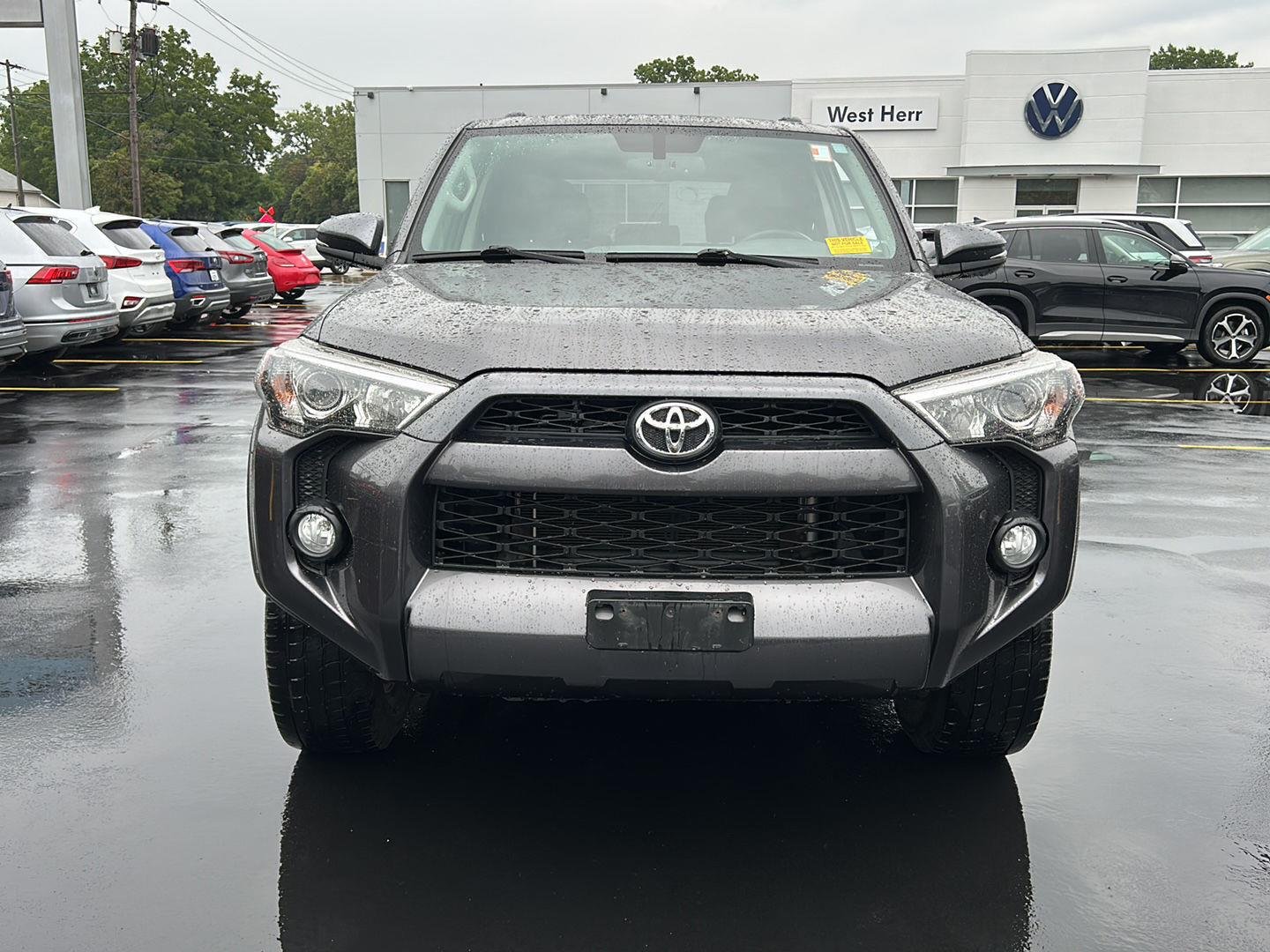 Used 2019 Magnetic Gray Metallic Toyota SR5 Premium image 2