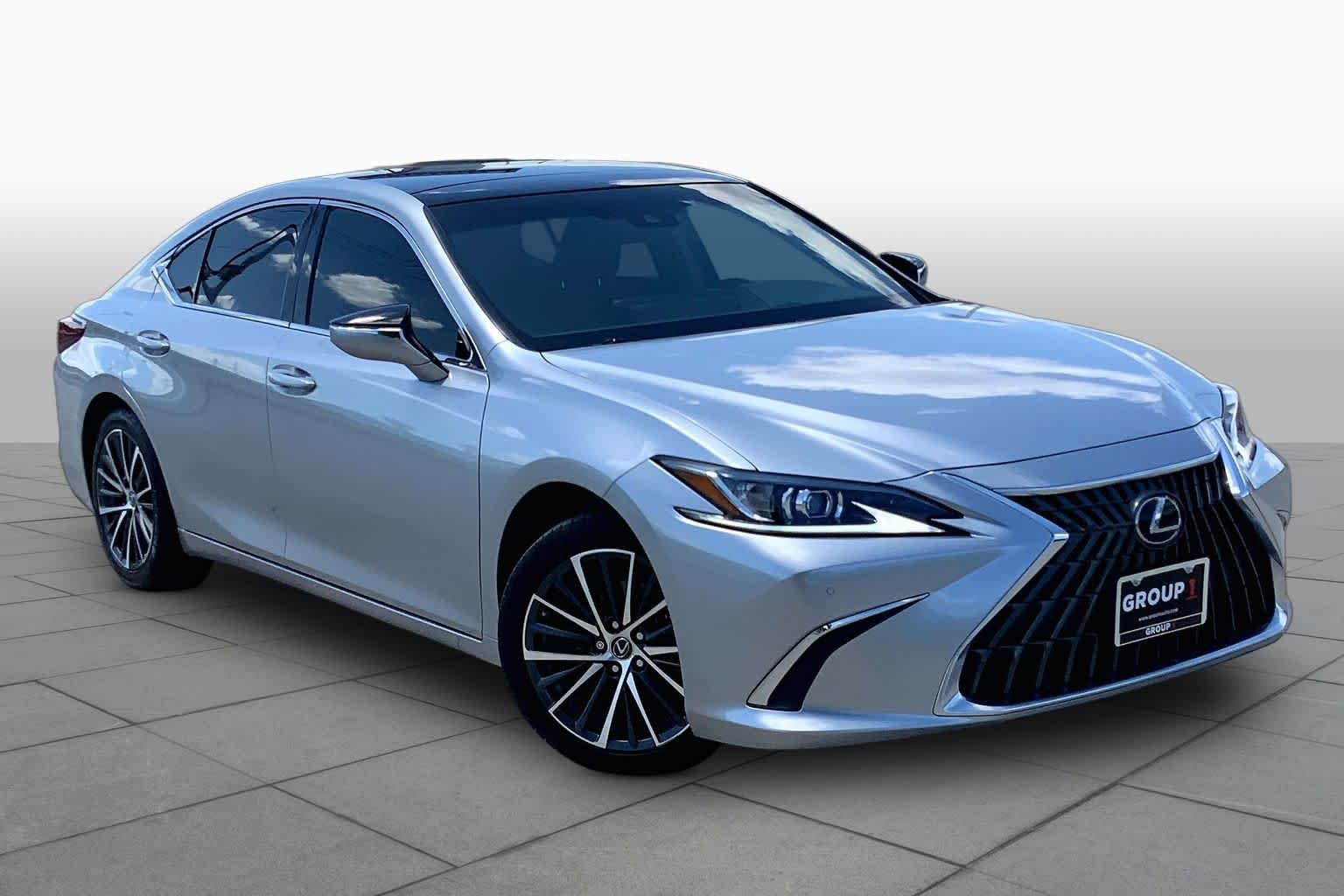 Used 2022 Iridium Lexus  image 3