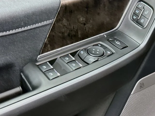 New 2026 Agate Black Metallic Ford F-250® Lariat® image 18