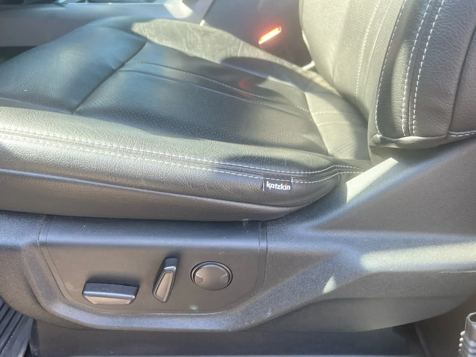 Used 2020 Agate Black Metallic Ford XLT image 9