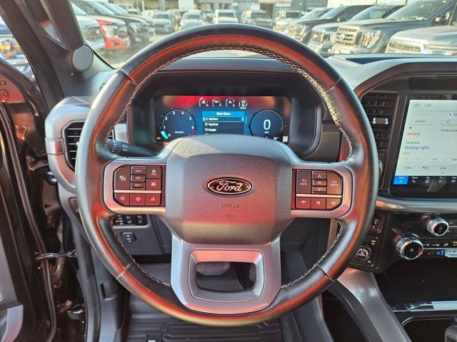 Used 2025 Agate Black Metallic Ford LARIAT image 51