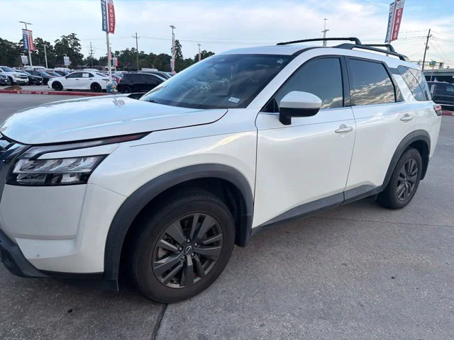 Certified Used 2022 White Nissan SV image 1