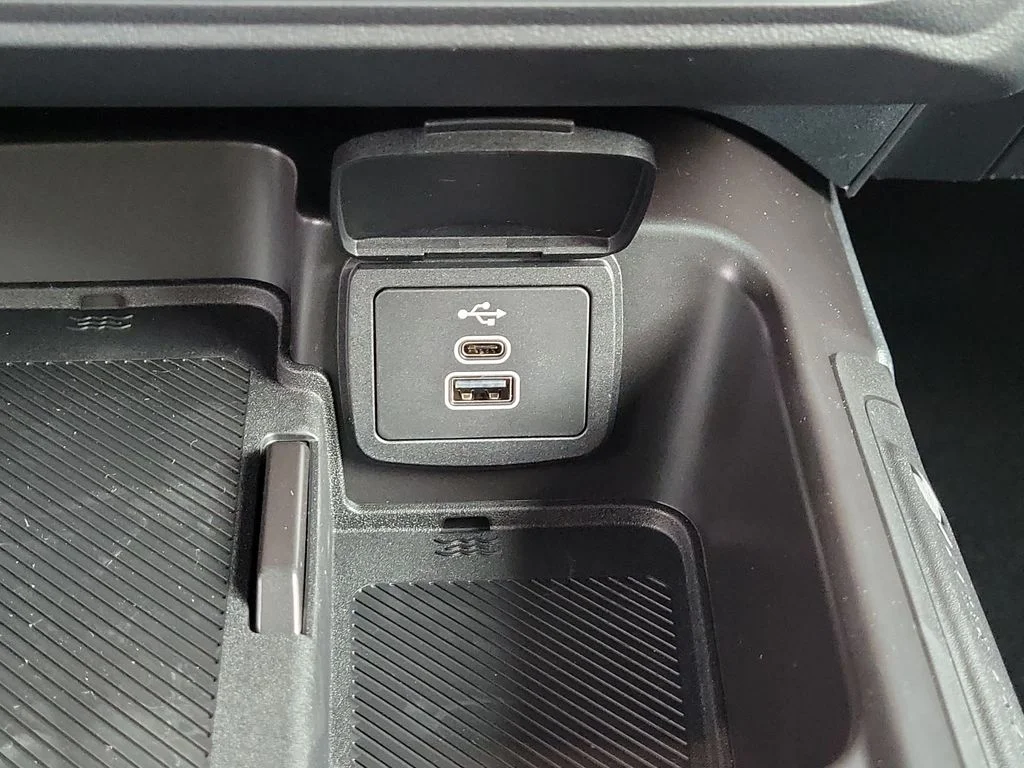 New 2026 Avalanche Gray Ford Outer Banks® image 22