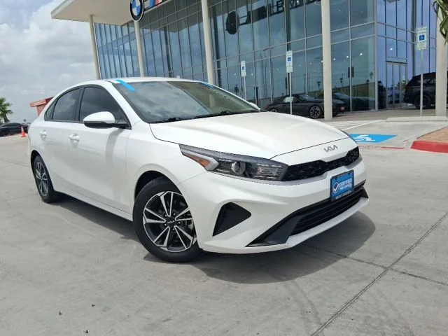 Used 2024 White Kia LXS image 1
