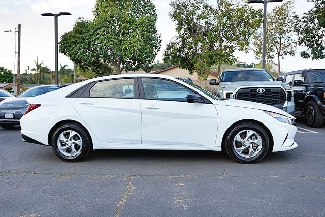 Used 2021 Gray Hyundai SE image 6