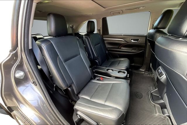 Used 2018 Gray Toyota Limited Platinum image 27