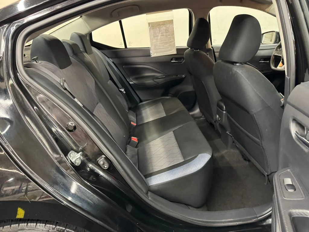 Used 2025 Black Nissan 1.6 SV image 26